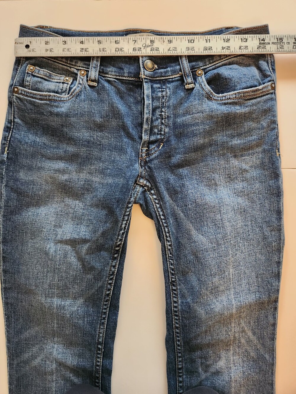 We The Free Women's Ankle Crop Jeans - Medium Blue Wash SZ: 26 - Picture 6 of 13